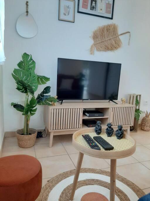 Proche Aeroport A Pied, O Nature Tille Экстерьер фото